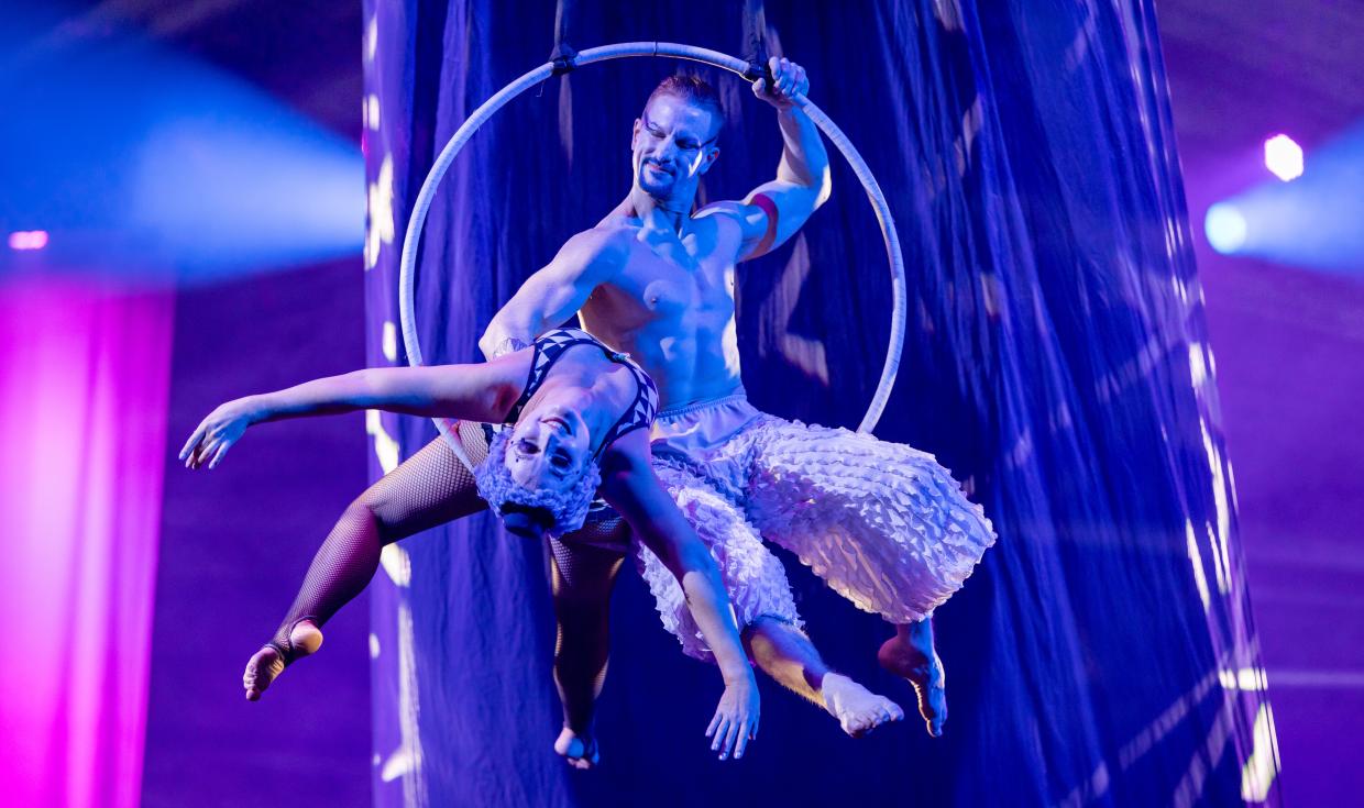 Acrobats at Vivid Christmas parties