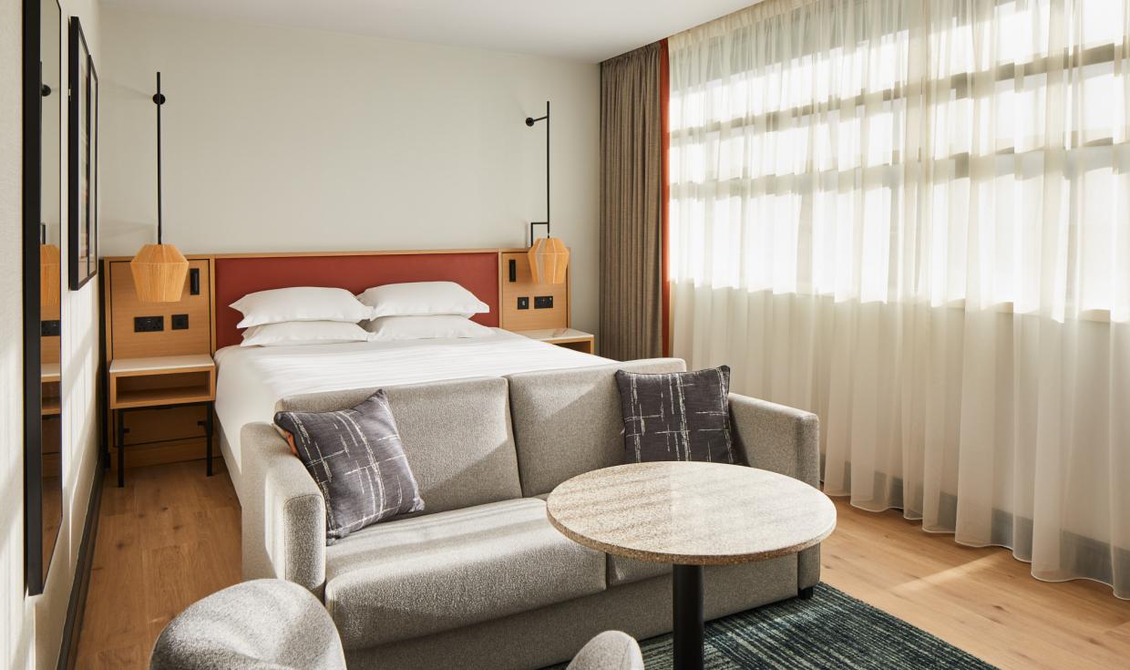 Marriot Piccadilly Deluxe King Room.jpg
